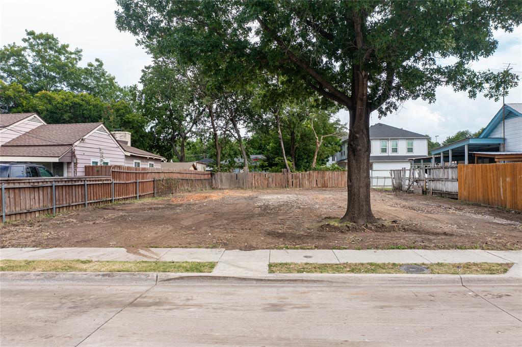 2220 Bombay Avenue Property Photo 1