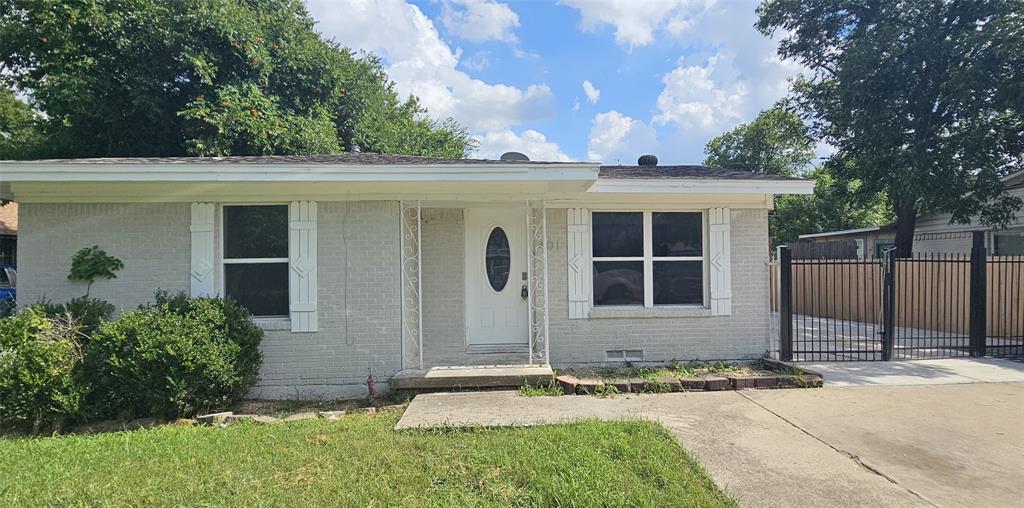 401 E Miller Road Property Photo 1