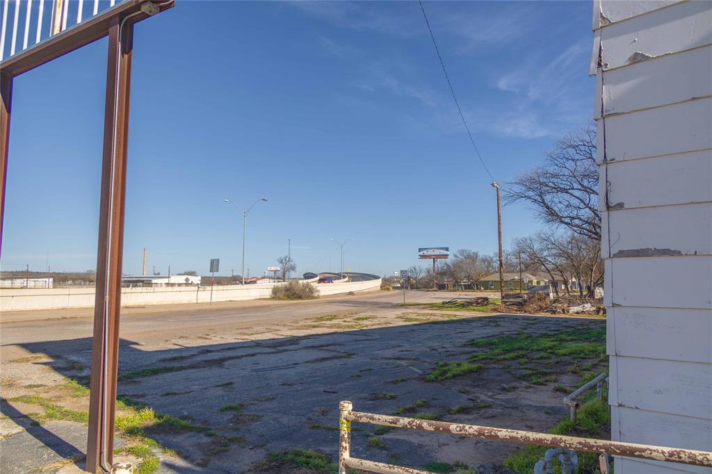 408 6th Street Property Photo 17