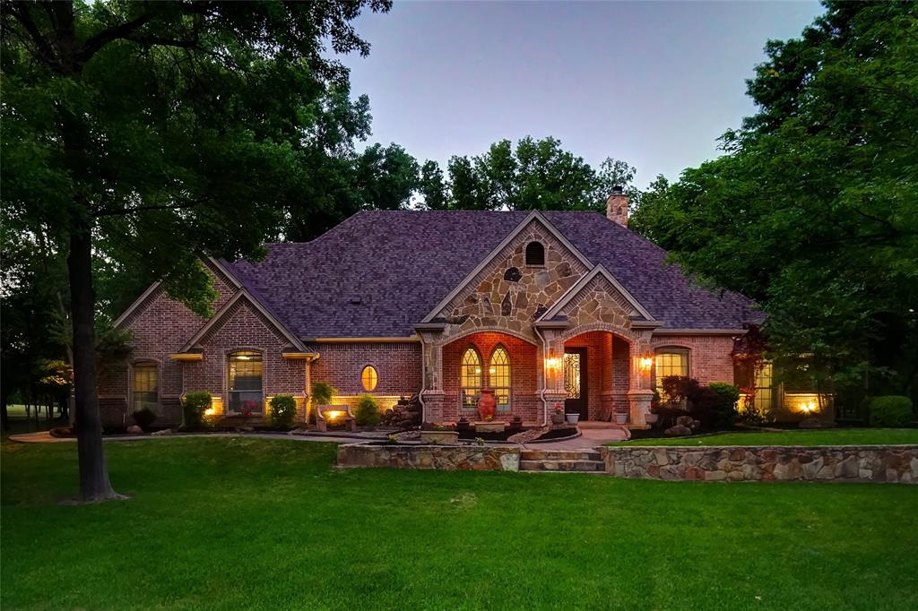 7200 Oak Creeks Court Property Photo 1