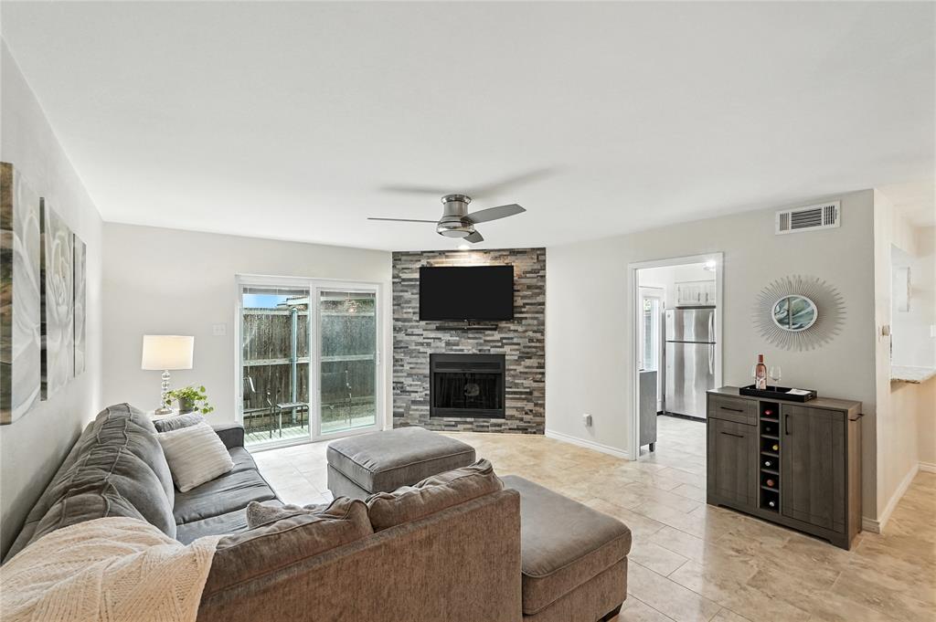 14800 Enterprise Drive 19b Property Photo 1