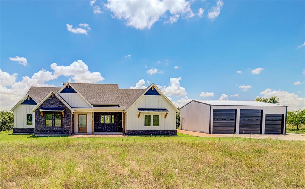 739 Clear Creek Loop Property Photo 1