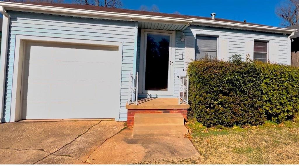 2824 W Caperton Street Property Photo 1