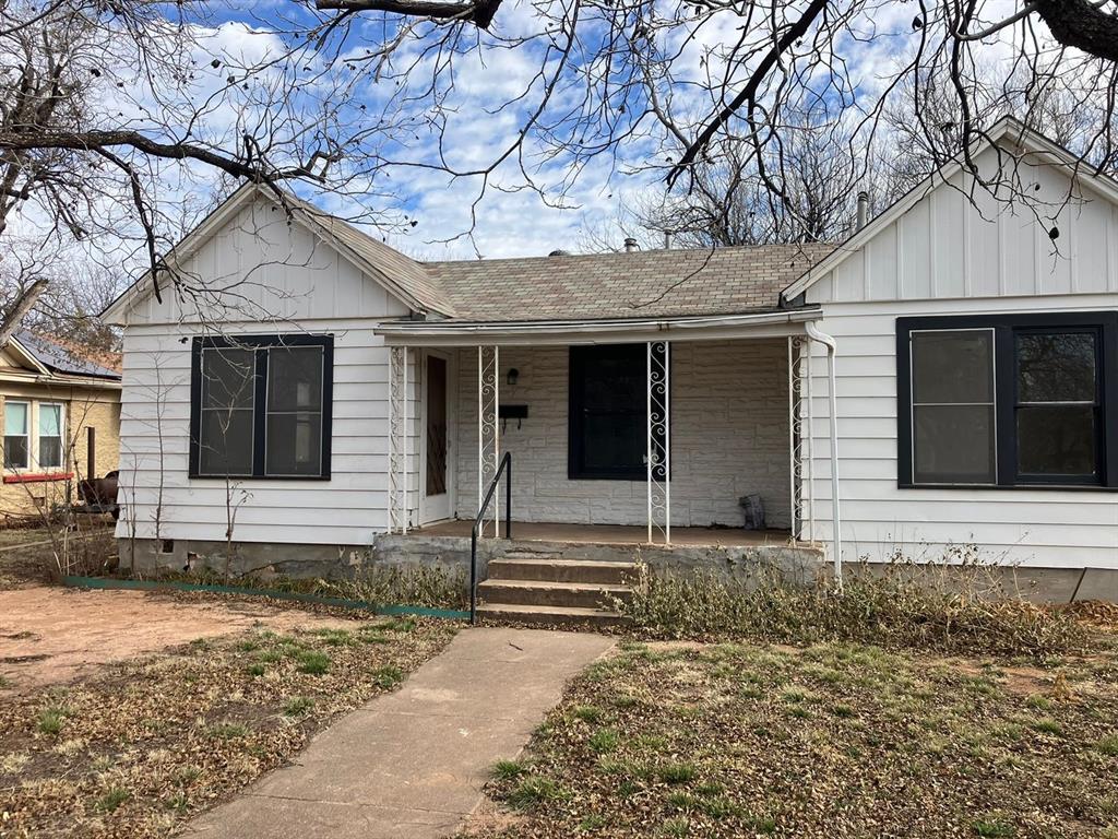 1125 Marshall Street Property Photo 1
