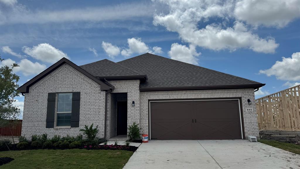 509 Pickett Creek Drive Property Photo 1