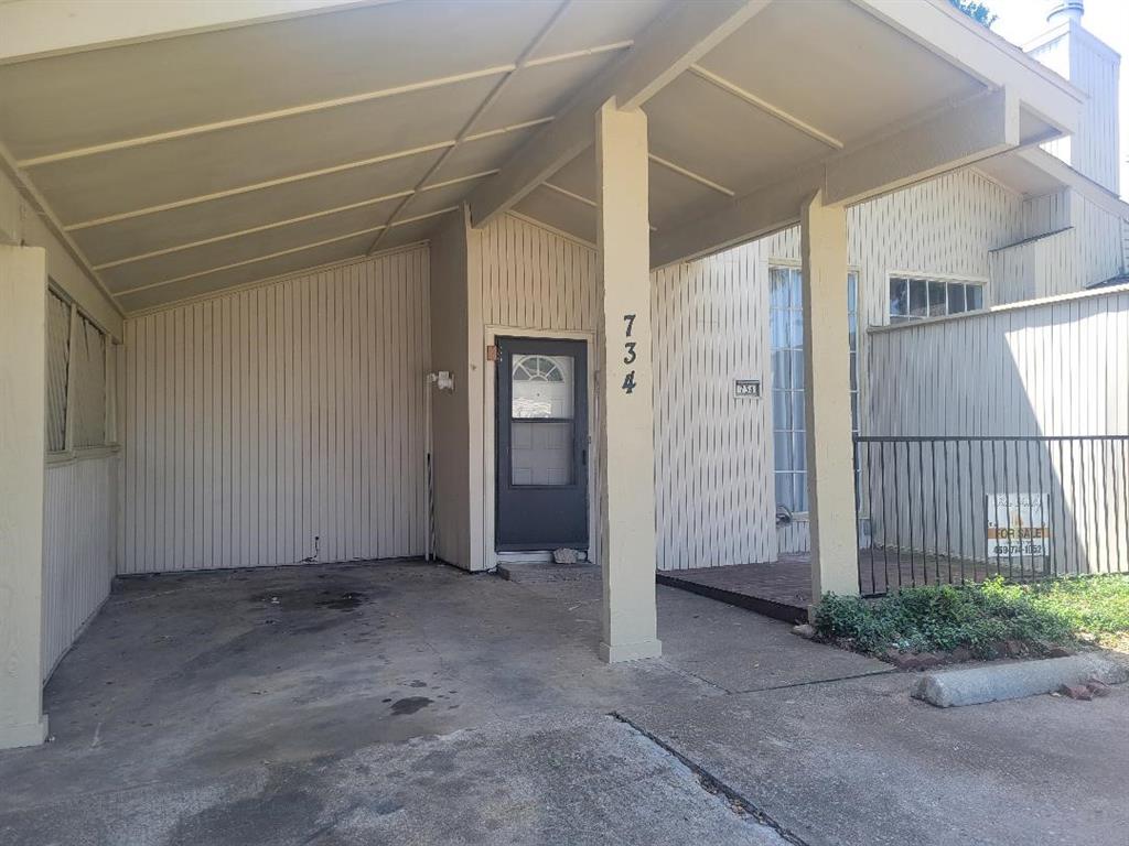 734 Sceptre Circle Property Photo 1