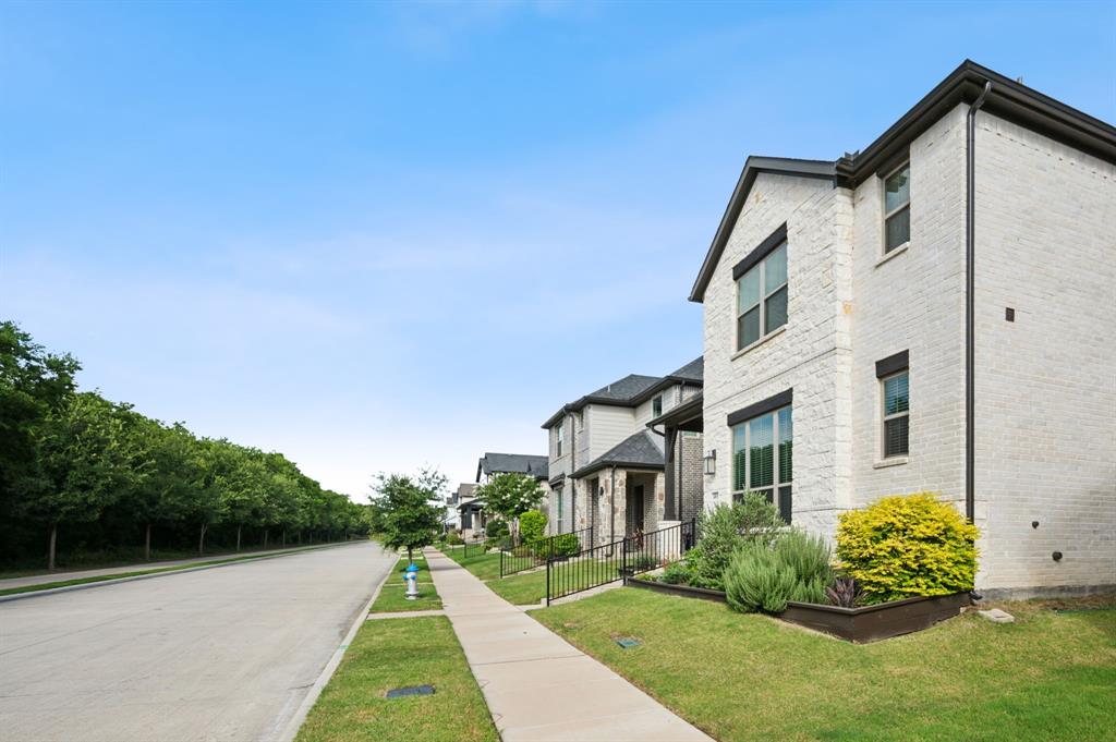 4837 Miles Way Property Photo 3