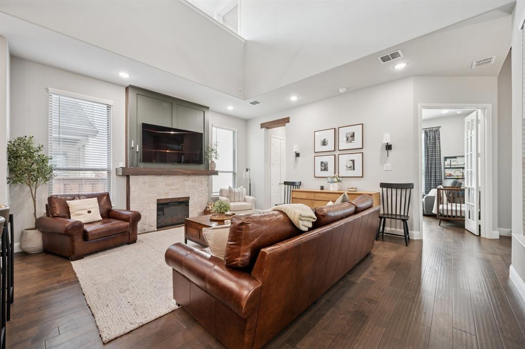 4837 Miles Way Property Photo 6