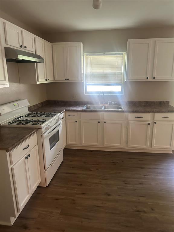 701 Hulme Street Property Photo 9