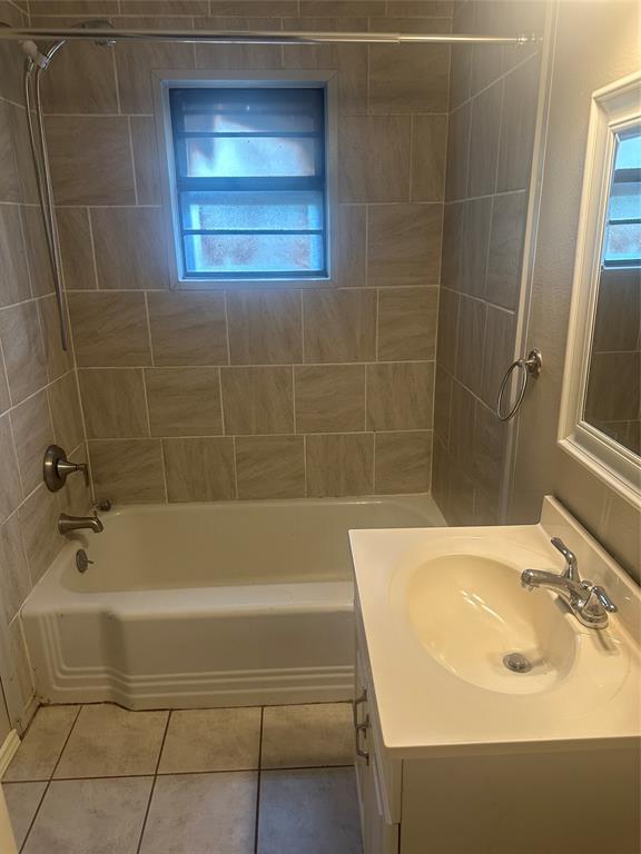 701 Hulme Street Property Photo 17