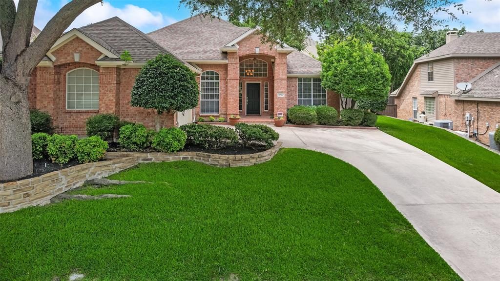 2702 Parkside Lane Property Photo 1