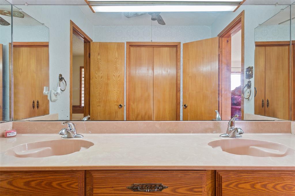 649 E Us Highway 84 Property Photo 15