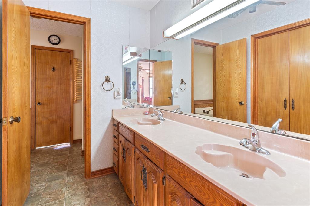 649 E Us Highway 84 Property Photo 16