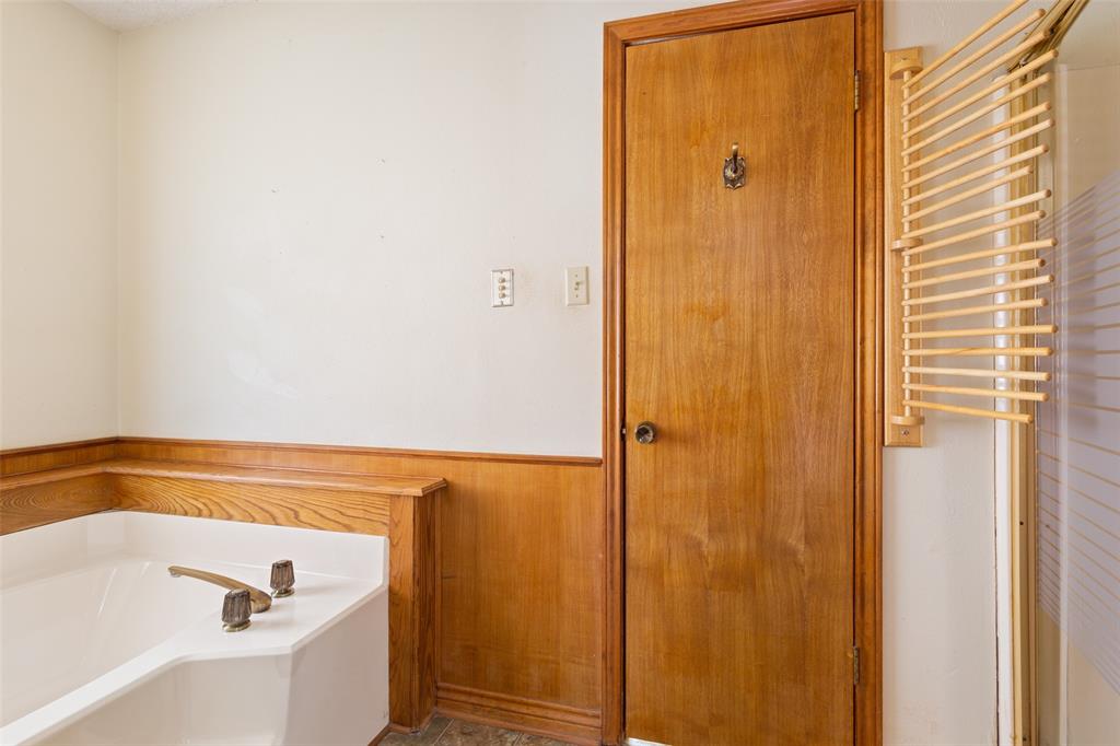 649 E Us Highway 84 Property Photo 17