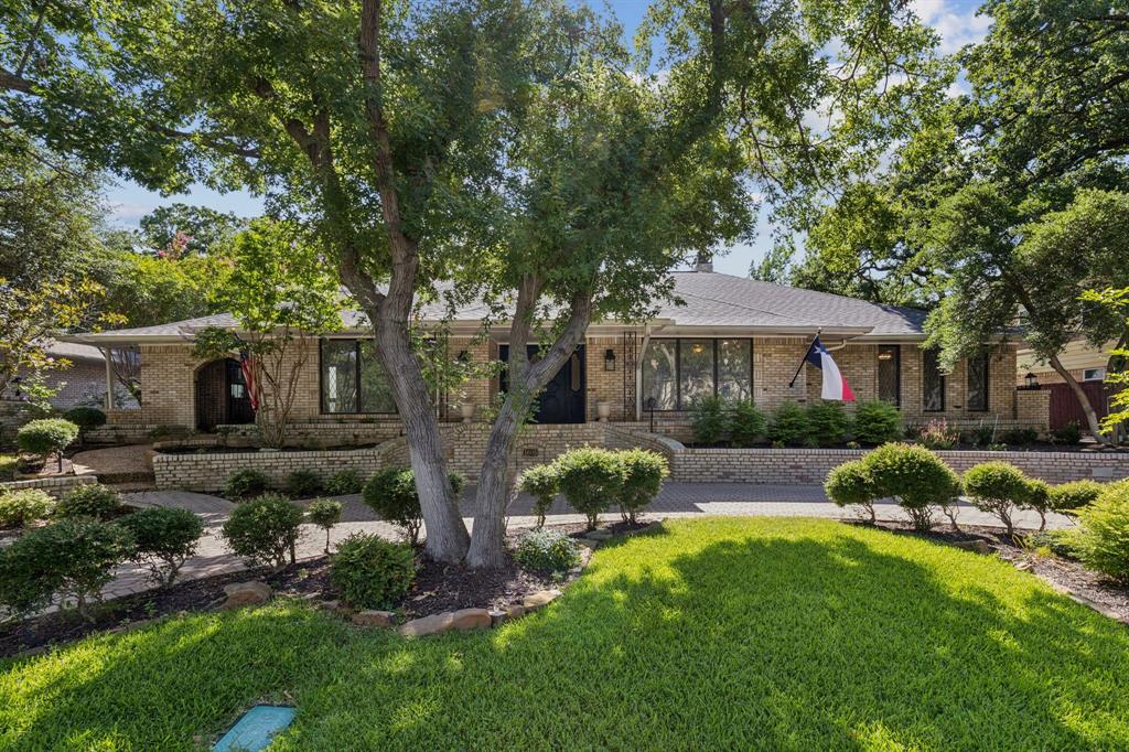 1605 Canyon Oaks Drive Property Photo 1