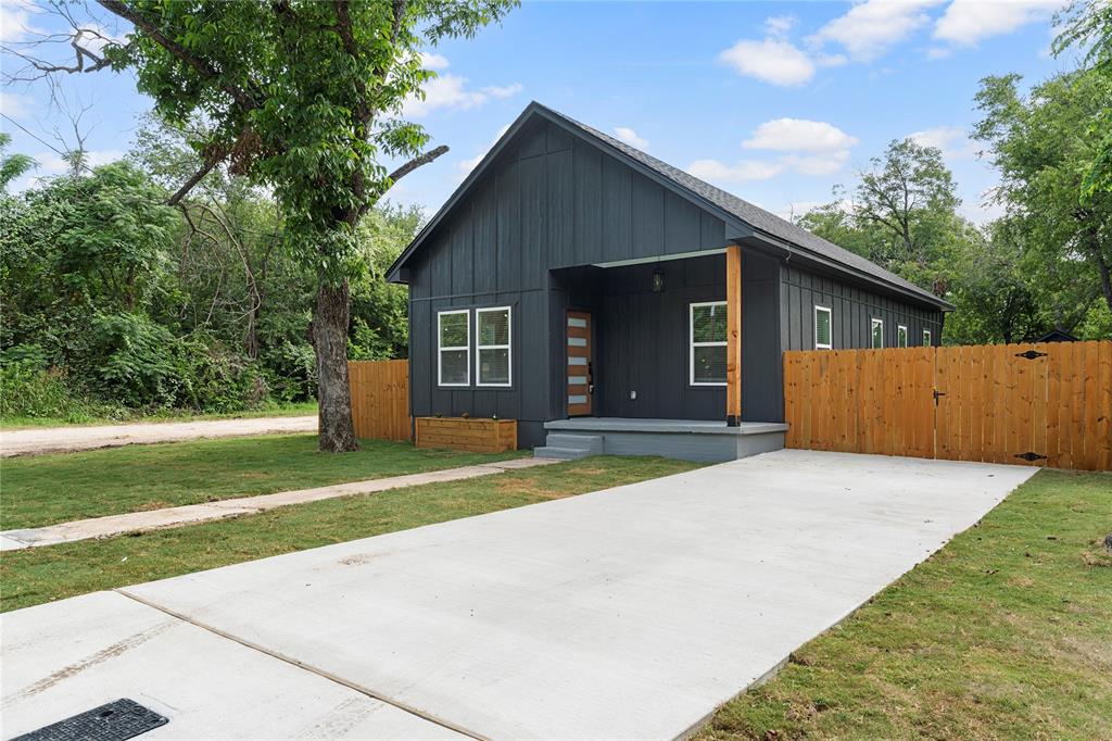513 Maxfield Street Property Photo 1