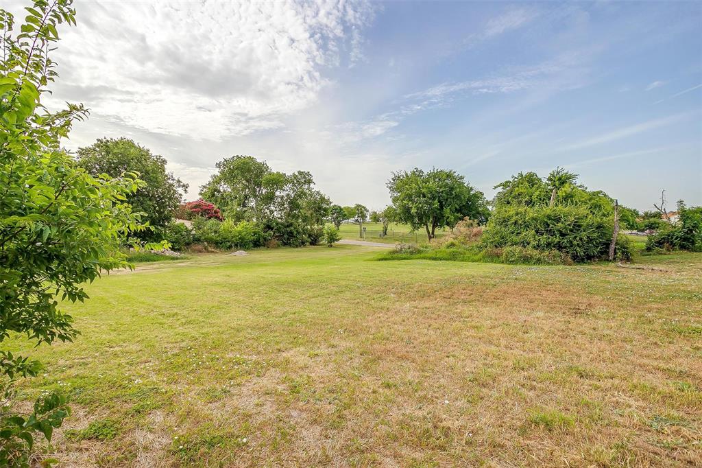 5816, 5820, 5824 Helmick Avenue Property Photo 4