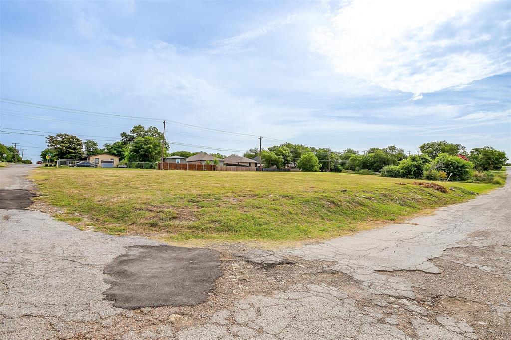 5816, 5820, 5824 Helmick Avenue Property Photo 16