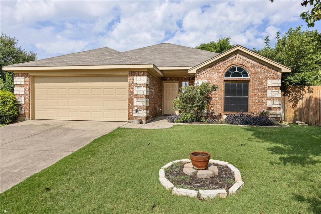 757 Tanglewood Drive Property Photo 1