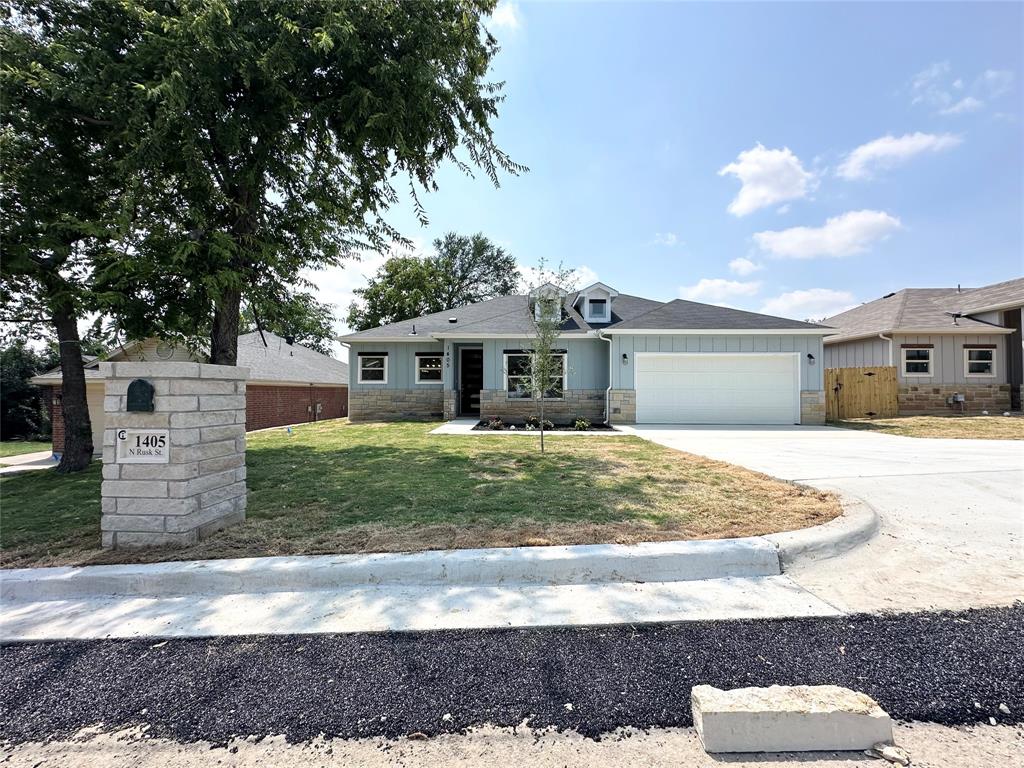 1405 N Rusk Street Property Photo 1