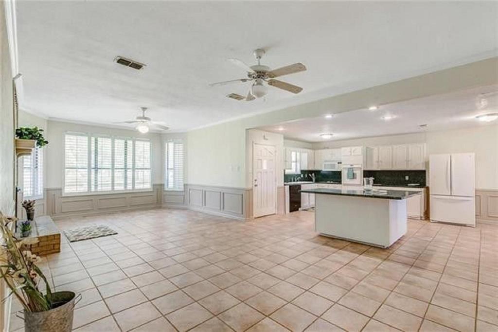 4696-b N Highway 377 Property Photo 8