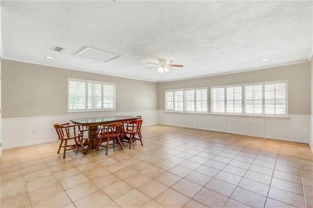 4696-b N Highway 377 Property Photo 11
