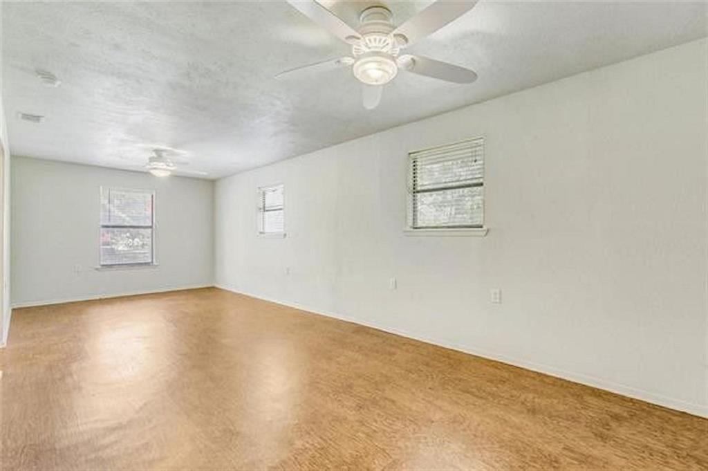 4696-b N Highway 377 Property Photo 14