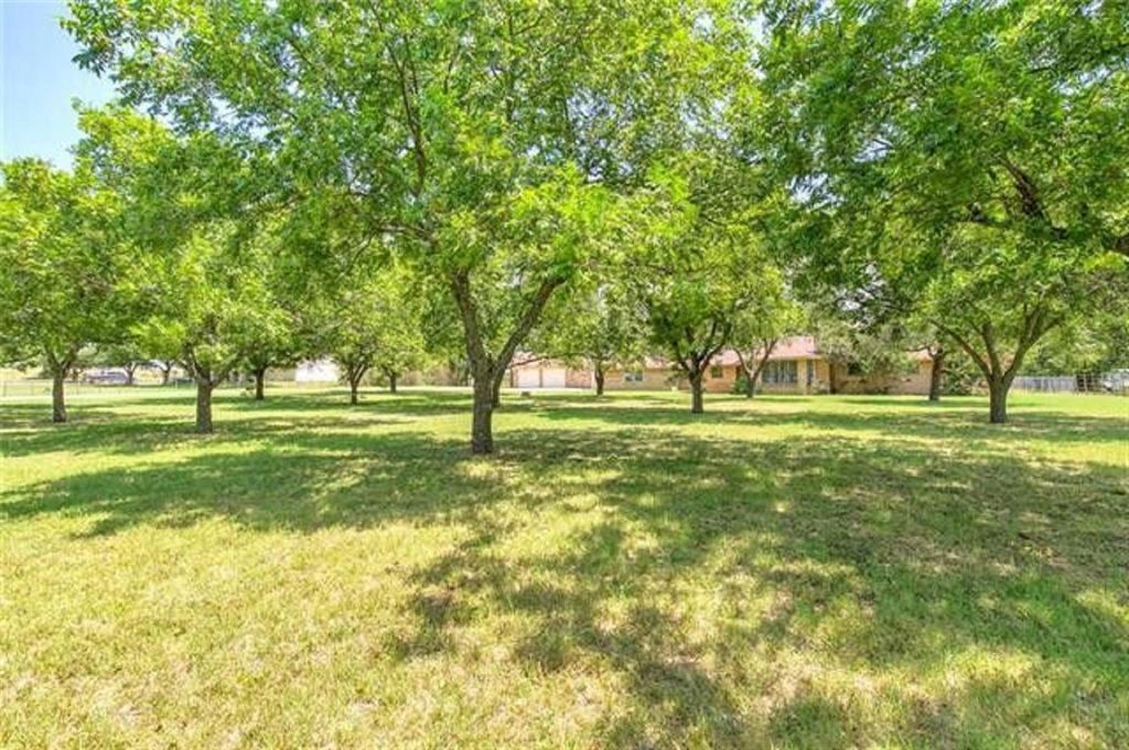 4696-b N Highway 377 Property Photo 17