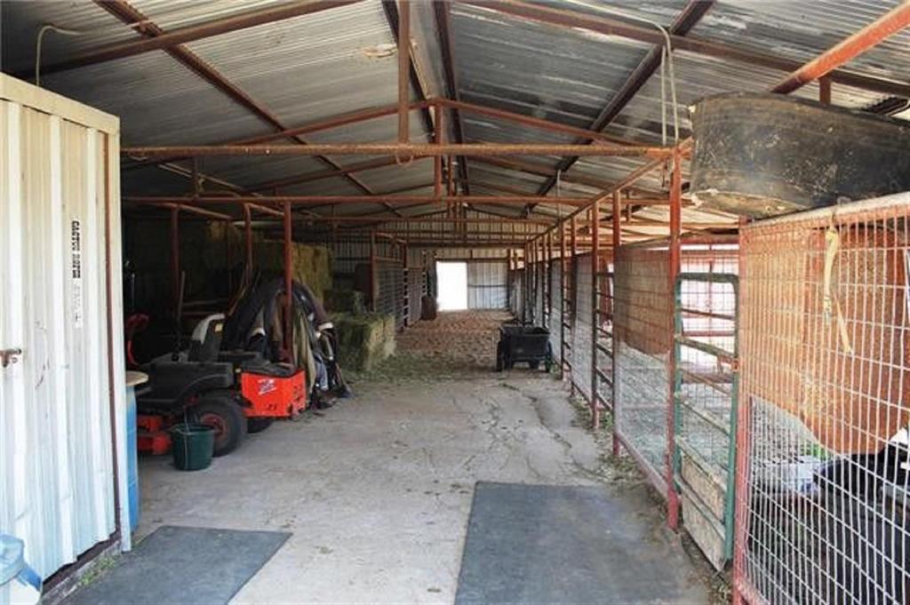 4696-b N Highway 377 Property Photo 23