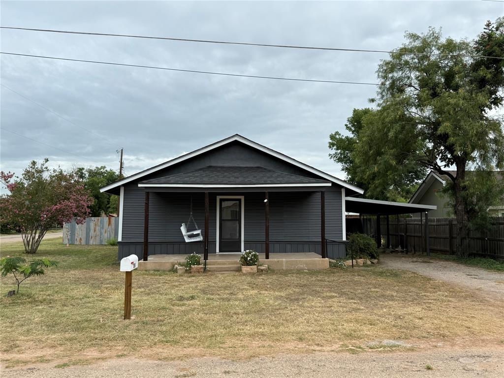 516 W 4th Street Property Photo 1
