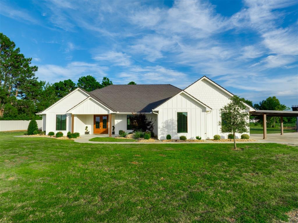 2087 Farm Road 1510 Property Photo 1