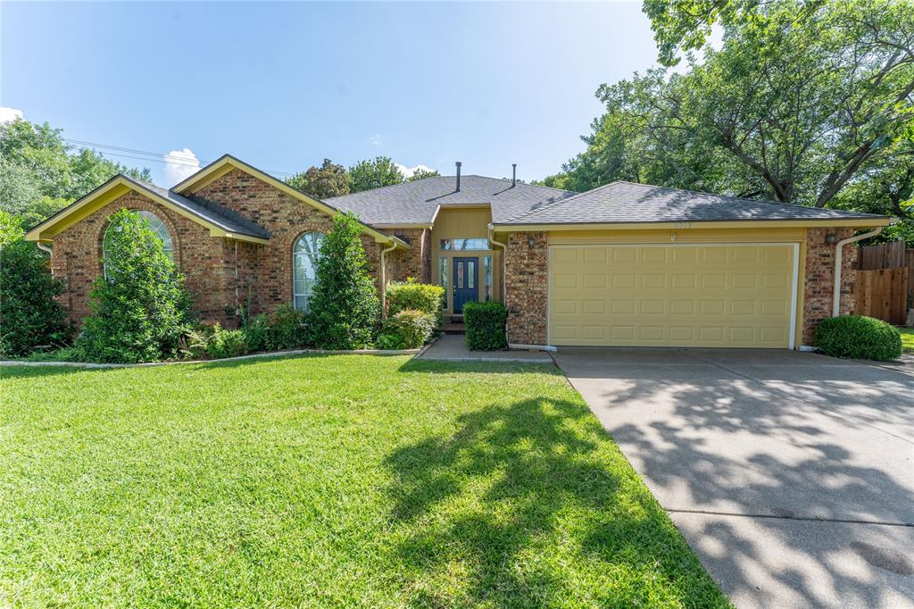 2713 Willowood Drive Property Photo 1