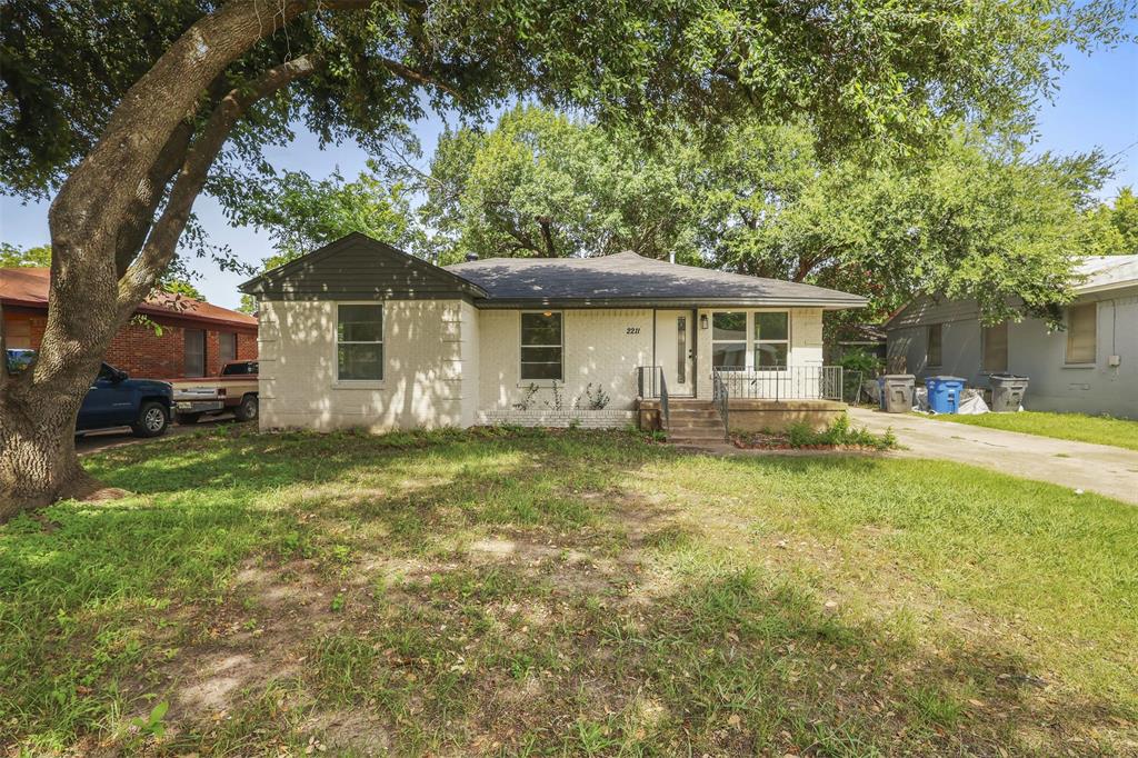 2211 San Pablo Drive Property Photo 1