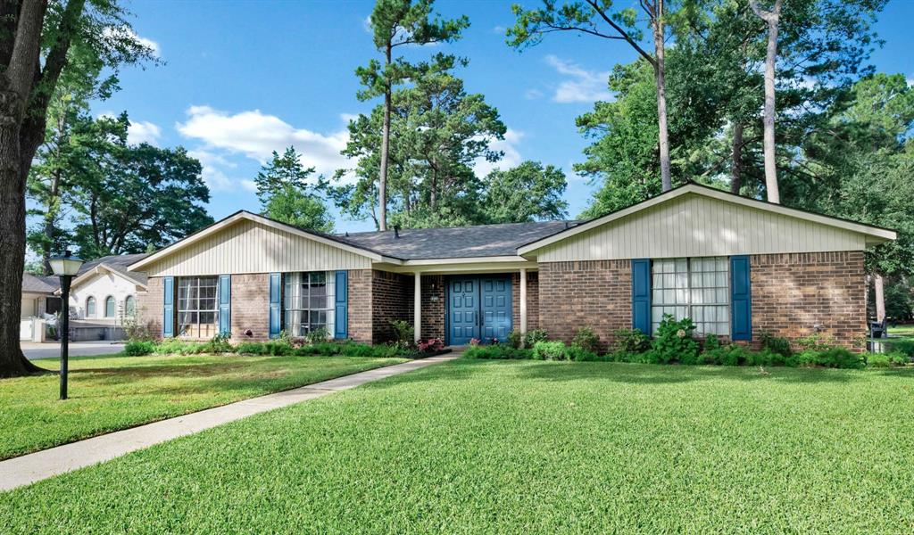 9826 High Point Drive Property Photo 1