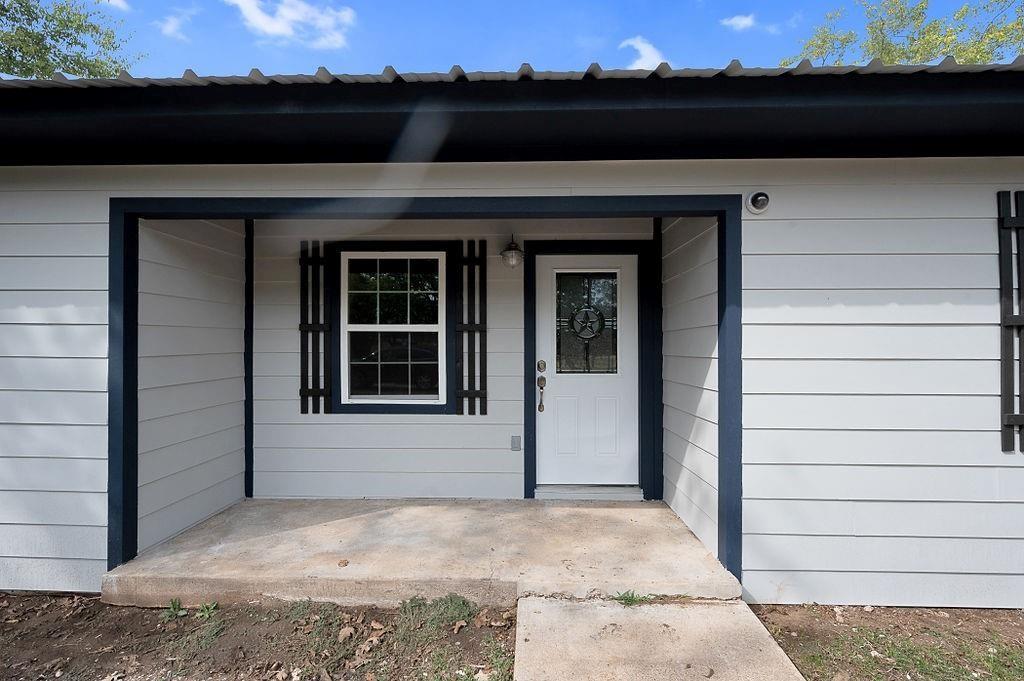 110 County Road 1239 Property Photo 1
