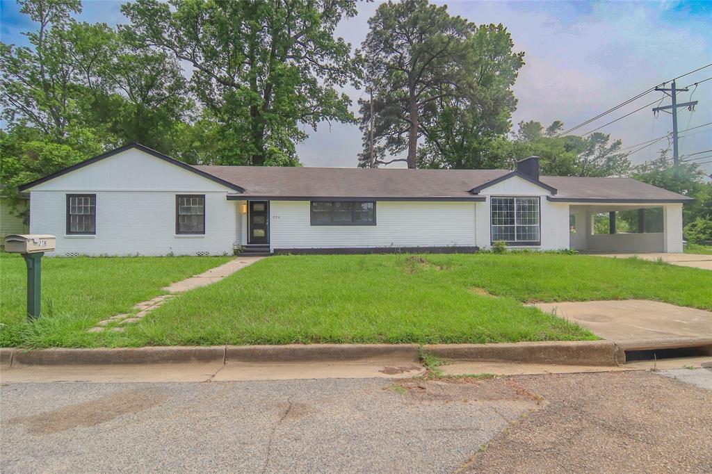 216 Betty Dr Property Photo 1