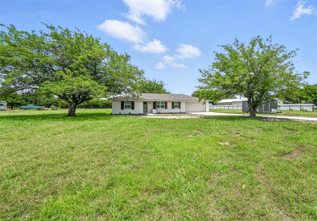 218 Lakeway Drive Property Photo 1