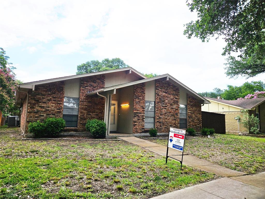 3217 Collins Boulevard Property Photo 1
