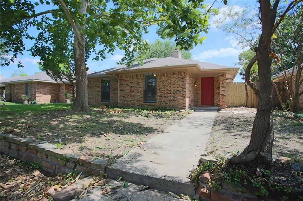 2118 Falcon Ridge Drive Property Photo 1