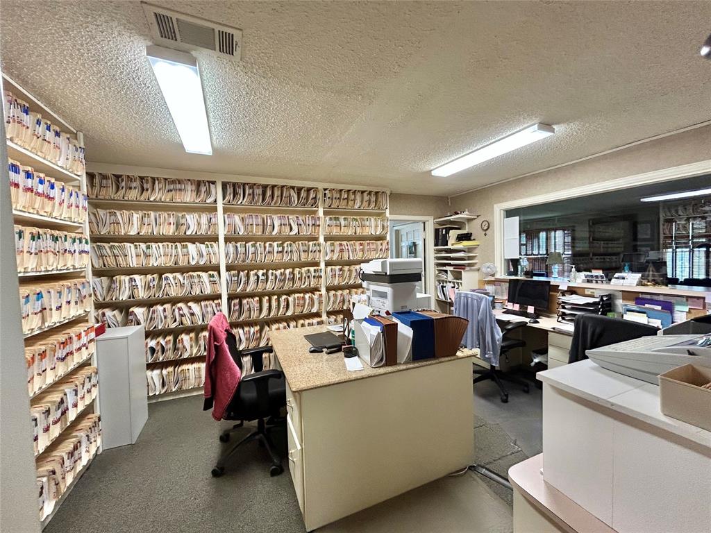 1627 N Grand Avenue Property Photo 14