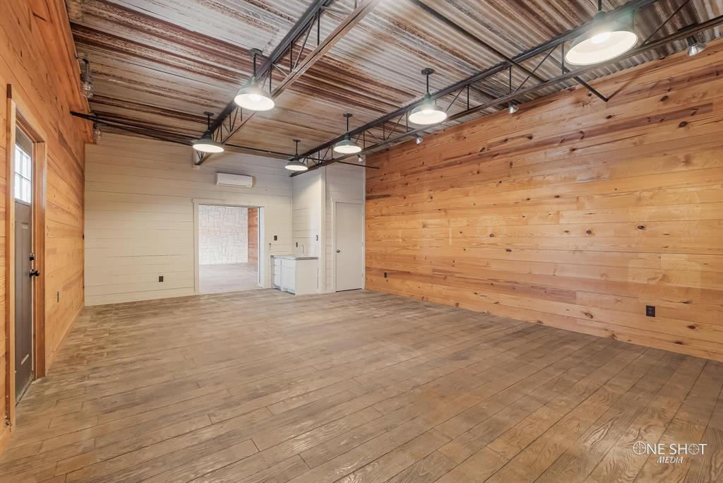 1929 S Treadaway Boulevard Property Photo 12