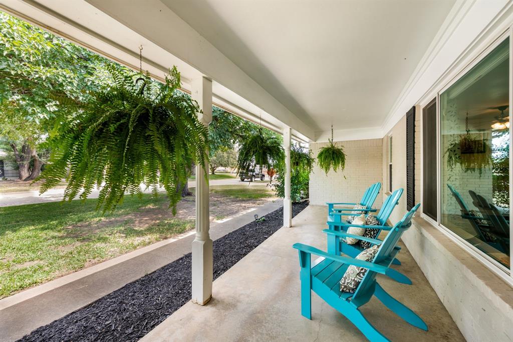 1605 Renee Drive Property Photo 1