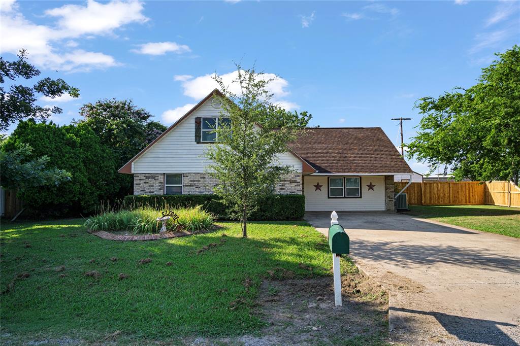 301 Spring Creek Property Photo 1