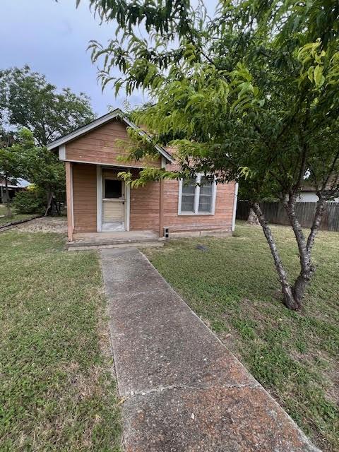308 W Avenue A Property Photo 1