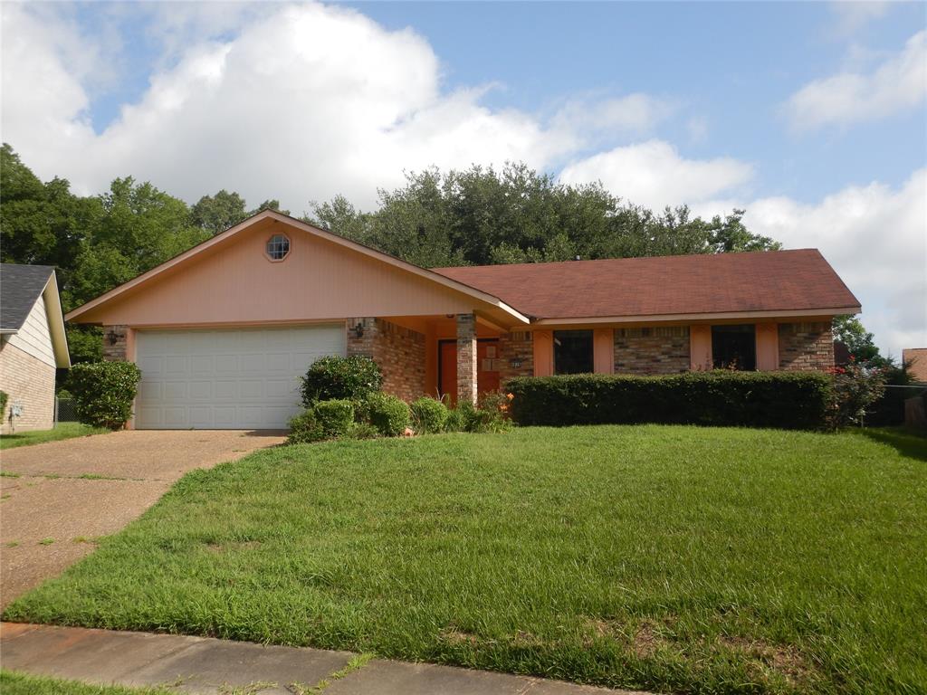 4816 Honeysuckle Lane Property Photo 1