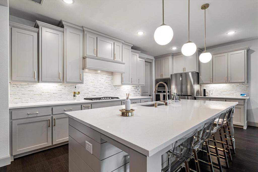 13752 Woodford Lane Property Photo 1