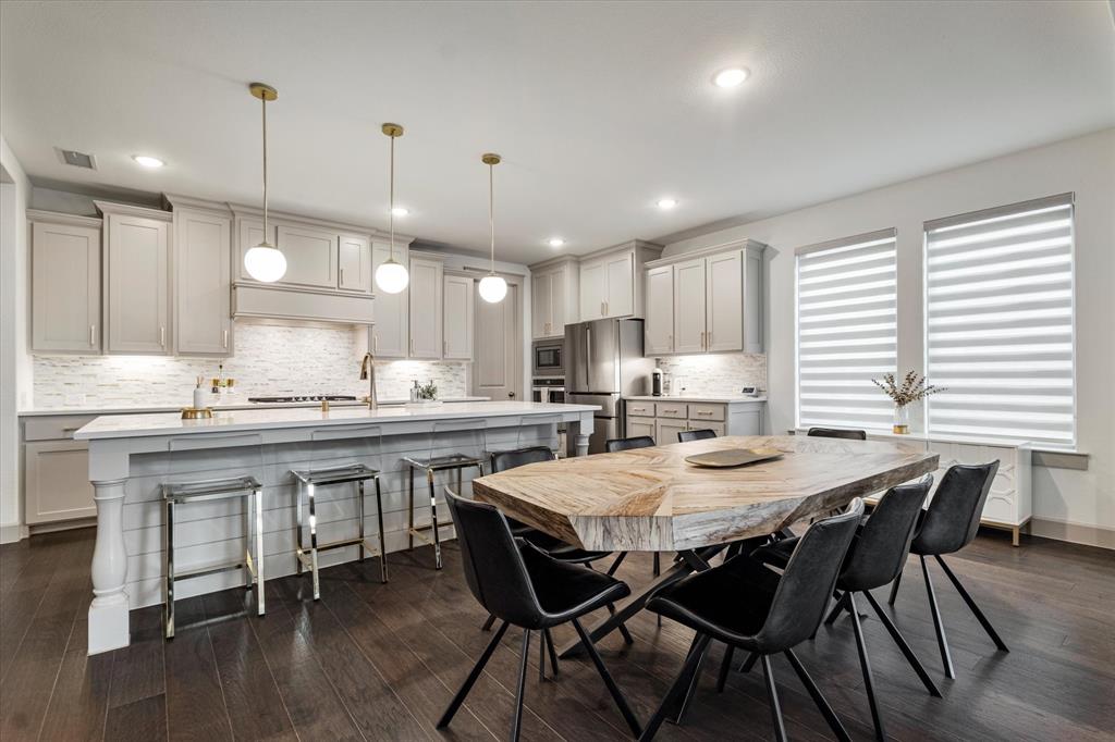 13752 Woodford Lane Property Photo 15