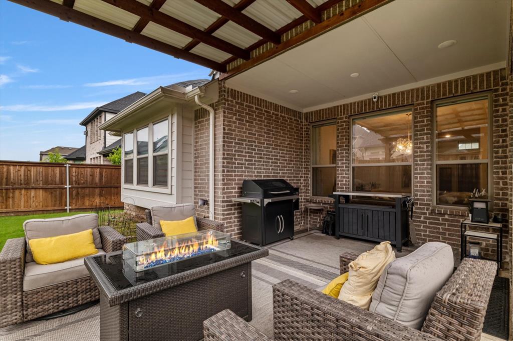 13752 Woodford Lane Property Photo 28