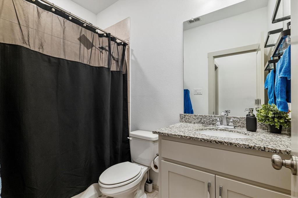 13752 Woodford Lane Property Photo 32