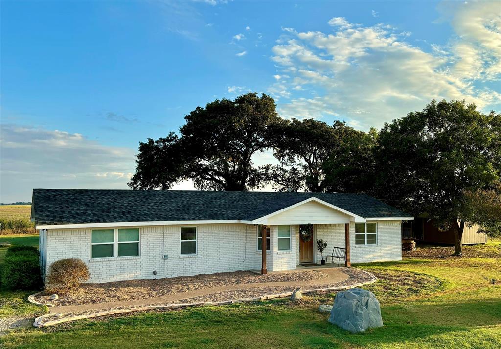 325 Grassy Way